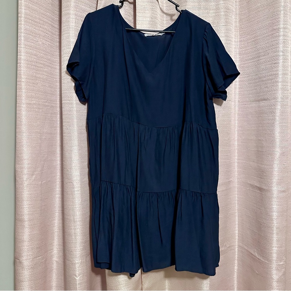 Women's Navy Short Sleeve Tiered V-Neck Dress